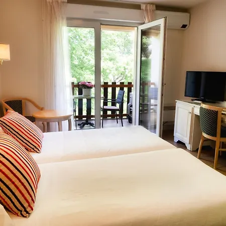 Les Trois Soleils Otel