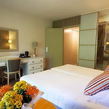 Les Trois Soleils Hotel