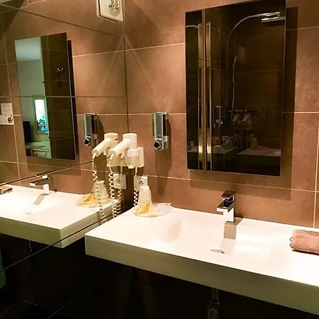 Les Trois Soleils Hotel 4*